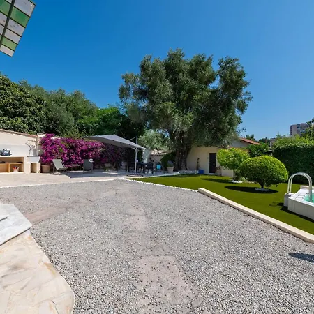 140m With Pool Near Cannes 别墅 *