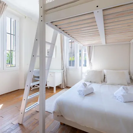 Βίλα 140m With Pool Near Cannes *